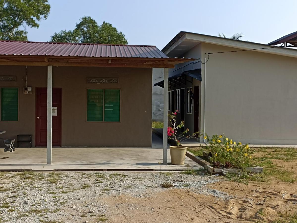 Depulauserai Roomstays Pekan Extérieur photo